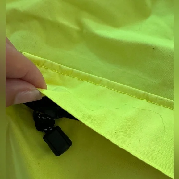 Altura Women’s waterproof high visibility/ night vision jacket. US Size 8 - Picture 6 of 6